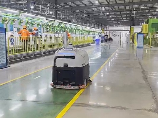 坦力無(wú)人洗地機(jī)：工廠清潔降本增效的利器