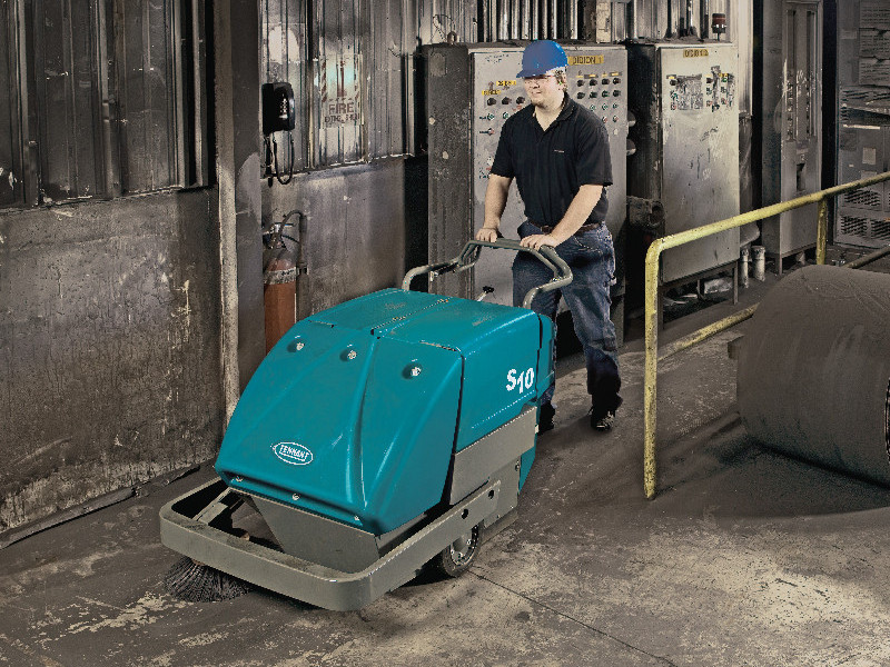 寒潮來襲！工廠掃地機(jī)該如何保養(yǎng)維護(hù)才能度過嚴(yán)冬？