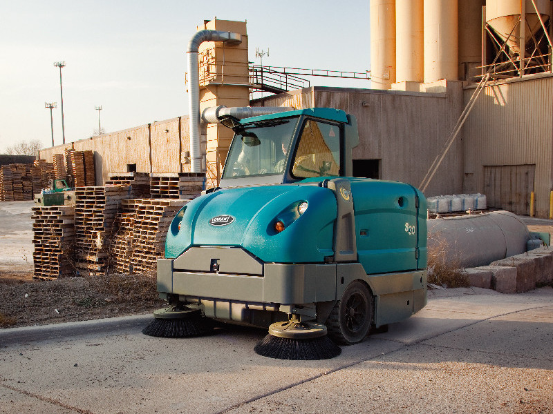 工廠掃地機(jī)怎么用？為什么工廠要使用掃地機(jī)