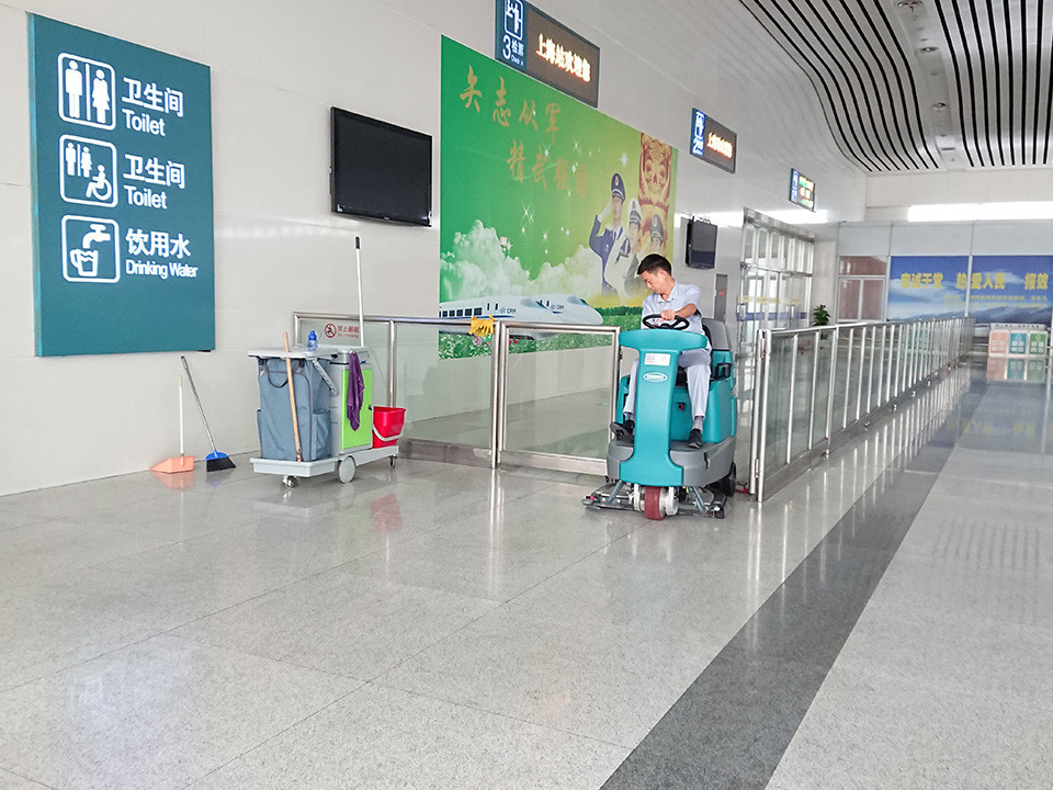 山東青島洗地機(jī)廠家哪家好？