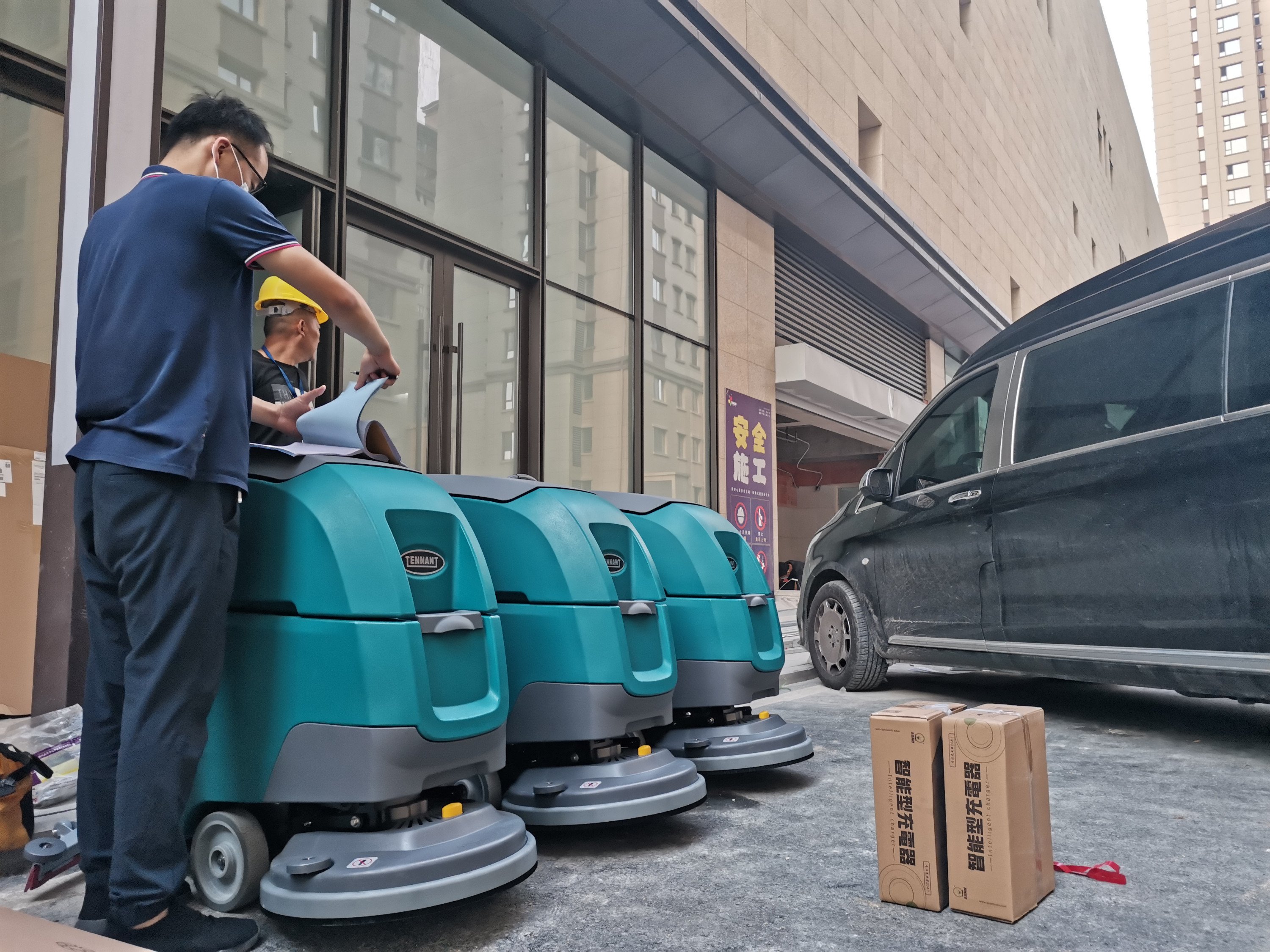 手推式洗地機(jī)多少錢一臺(tái)？