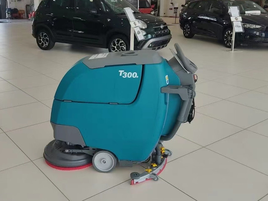 工業(yè)吸塵器、洗地機(jī)對(duì)工廠車間的作用