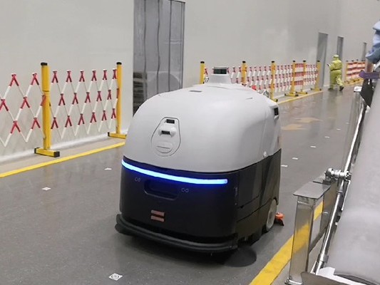 從潮玩爆火到工業(yè)智造：看坦力工業(yè)無(wú)人洗地機(jī)如何詮釋中國(guó)力量