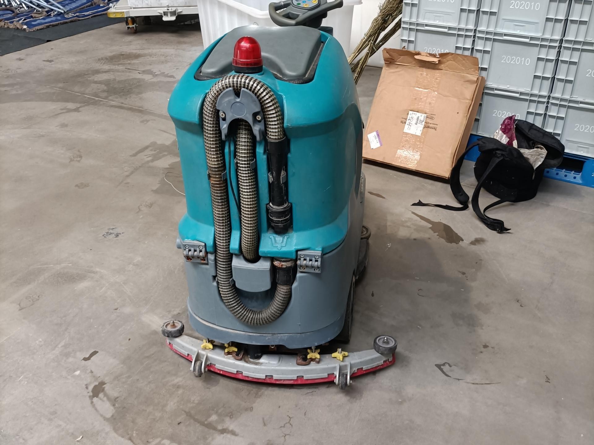 從此告別手動(dòng)清潔，讓工廠洗地機(jī)搞定清潔大事