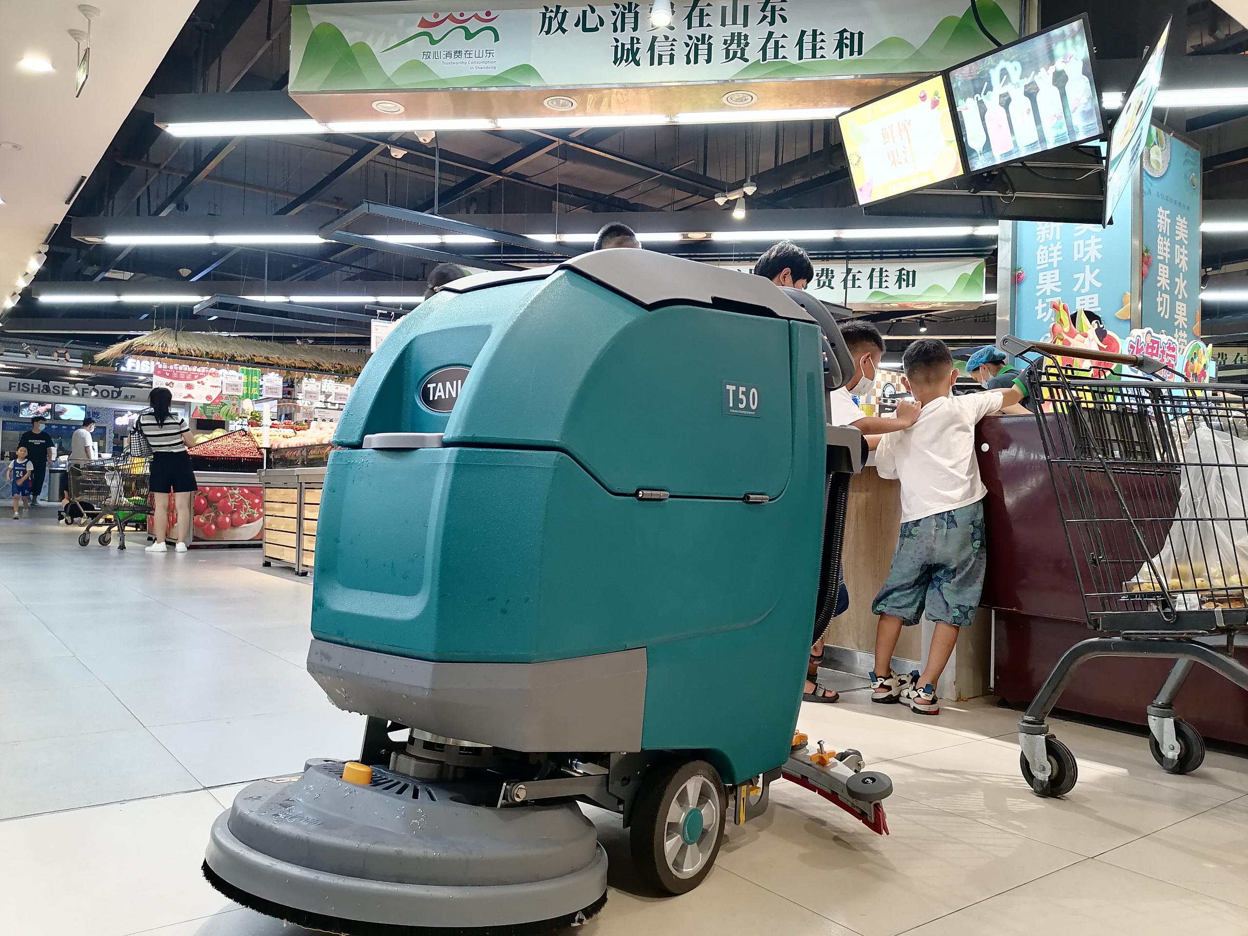 洗地機(jī)品質(zhì)是我們的承諾，您的滿意是我們的追求