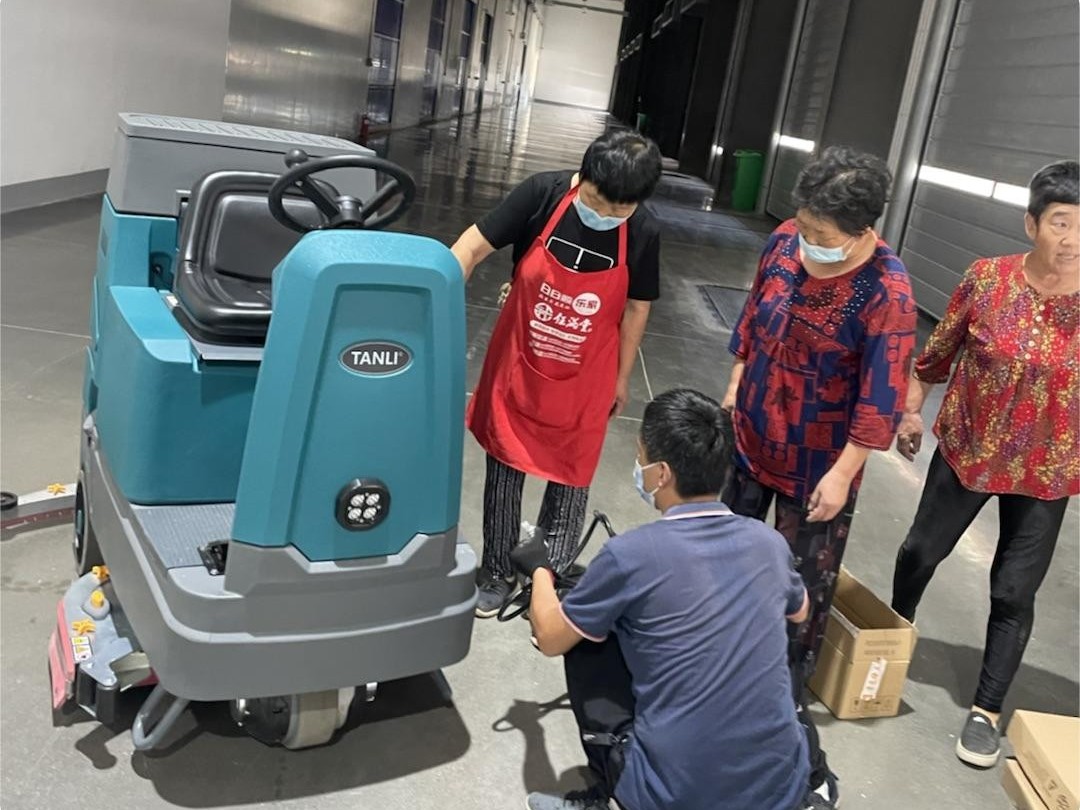 工廠再大都不怕，坦力洗地機(jī)讓您坐享清潔