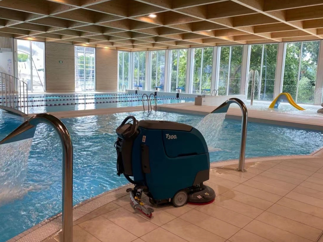 工業(yè)洗地機和商業(yè)洗地機選擇上有什么不同呢？