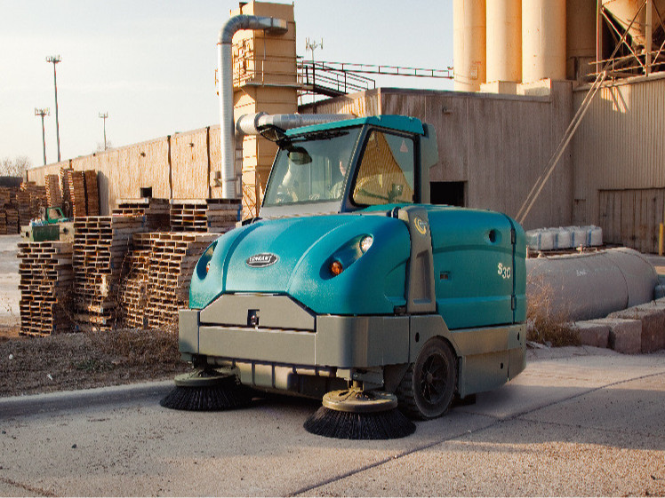 倉(cāng)庫(kù)放置貨物注意哪些方面才能更大限度利用洗地機(jī)進(jìn)行清潔？