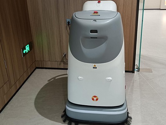 科技助力，酒店煥新 —— 坦力工業(yè)洗地機器人帶來新變革