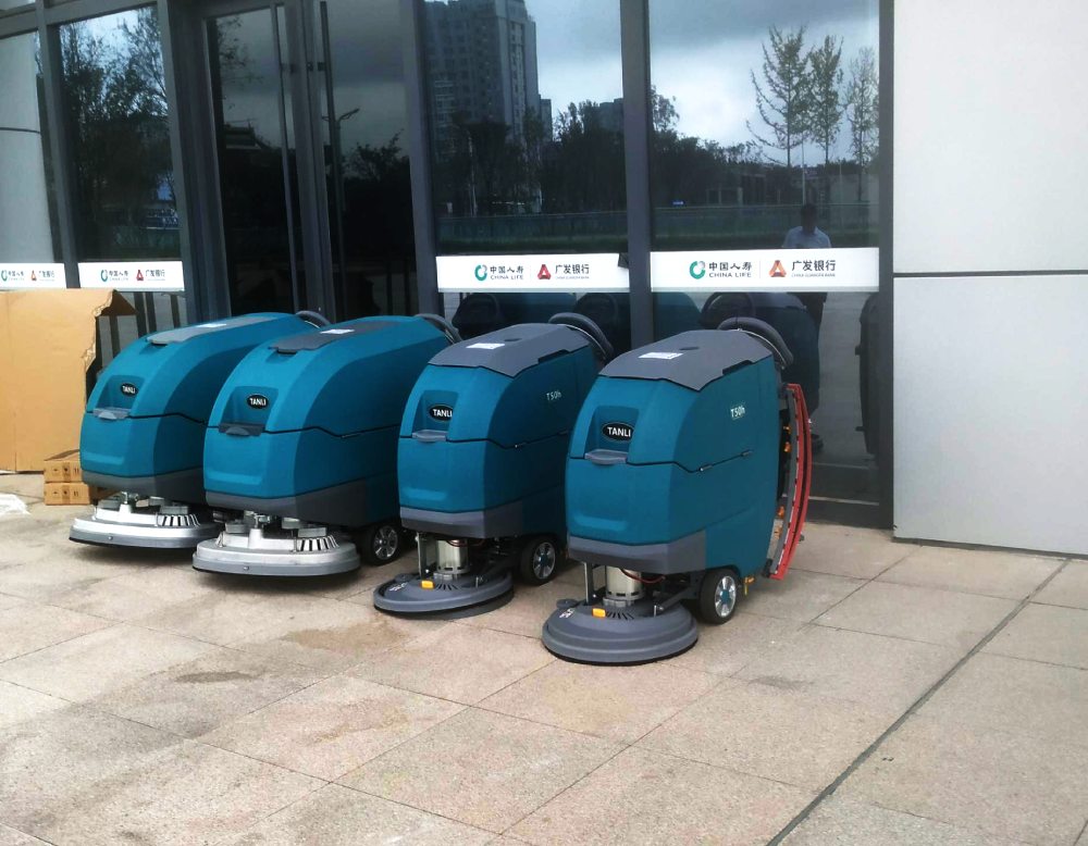【客戶案例】車(chē)站清潔手推式洗地機(jī)T60