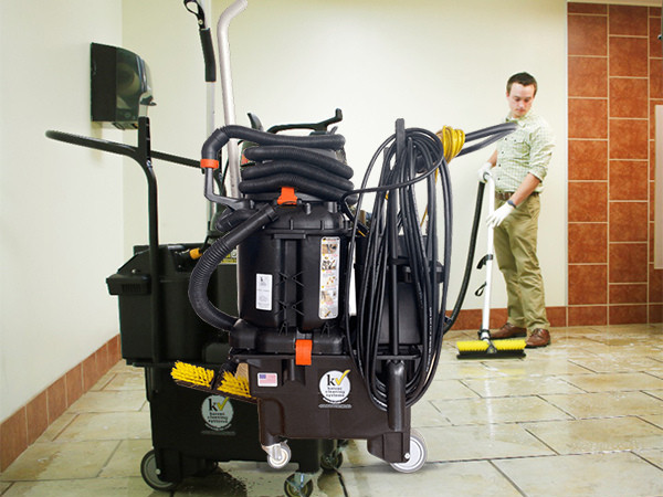 寫字樓公用衛(wèi)生間臟亂異味大，廁寶來幫你！