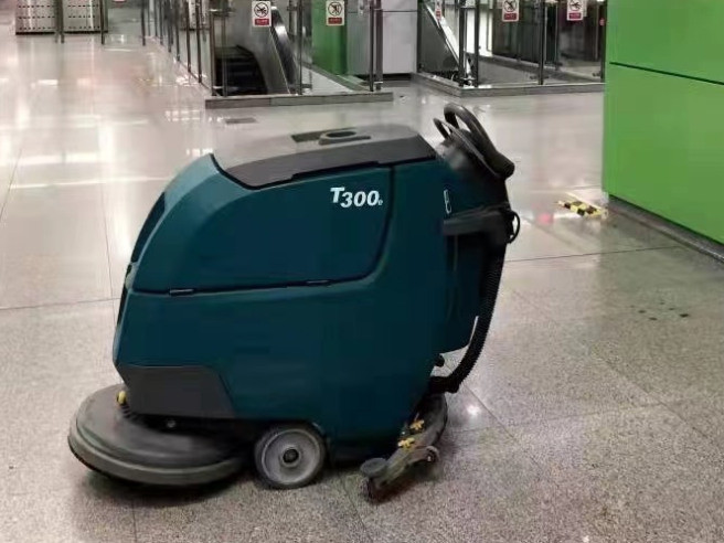 飯店吃飯吃出蟑螂？飲食衛(wèi)生如何才能得到保障？